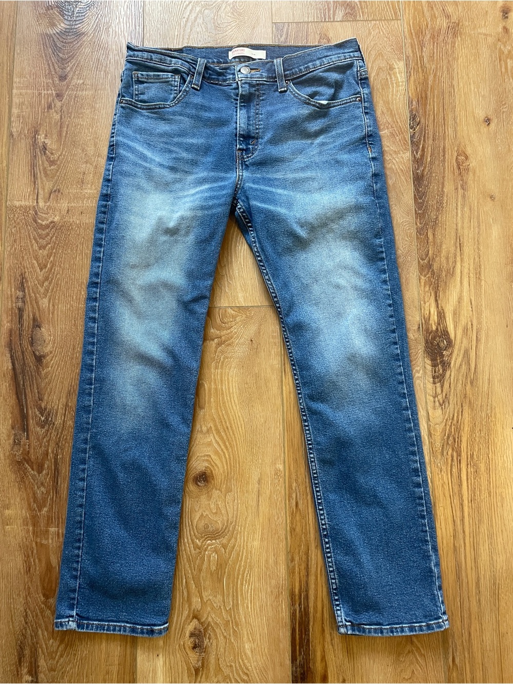 Signature by Levi Strauss Slim Stretch Jeans in Medium Blue Wash